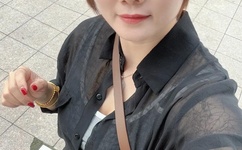 变性高中老师戴巨胸教课被喷